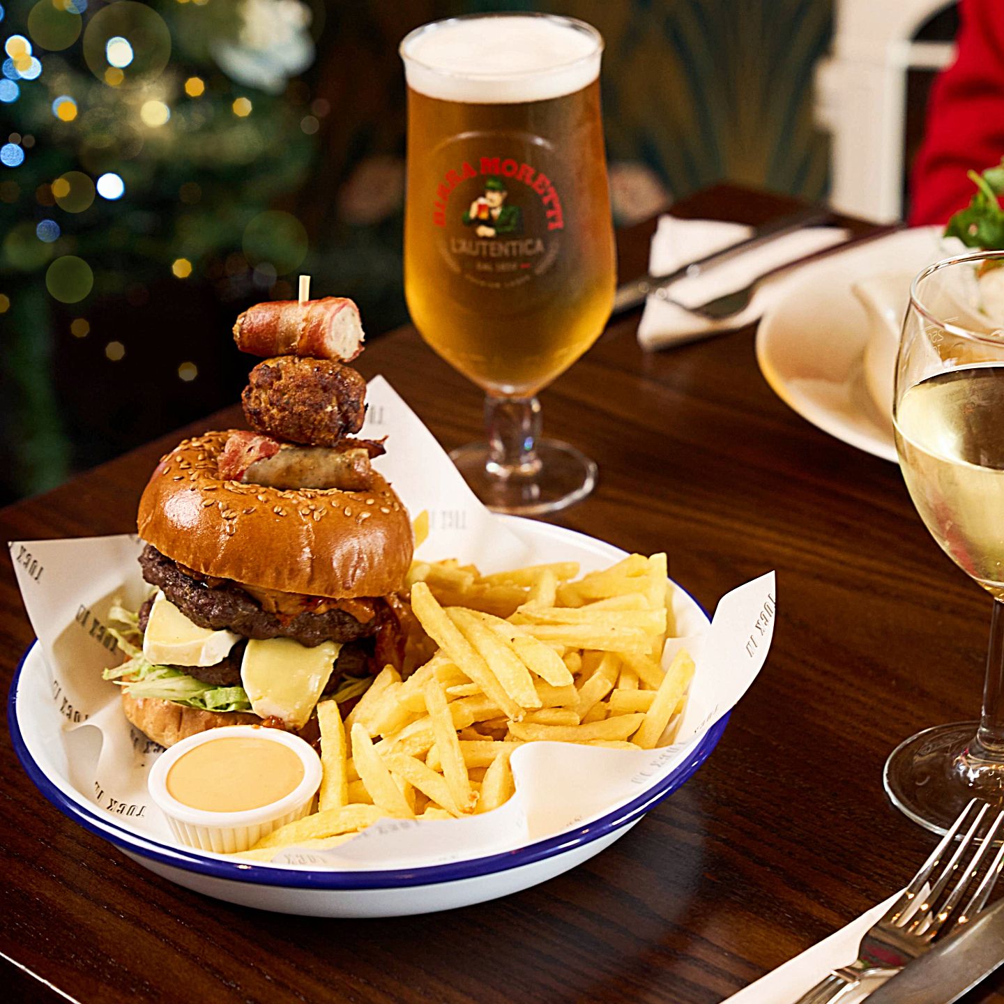 Festive Lunch & Dinner at The Bacon Arms in Newbury